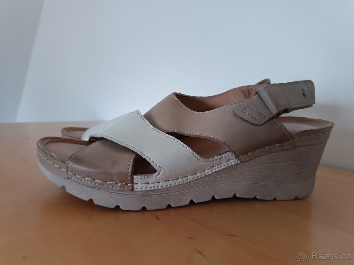 Kožené sandále Peon vel. 37/38