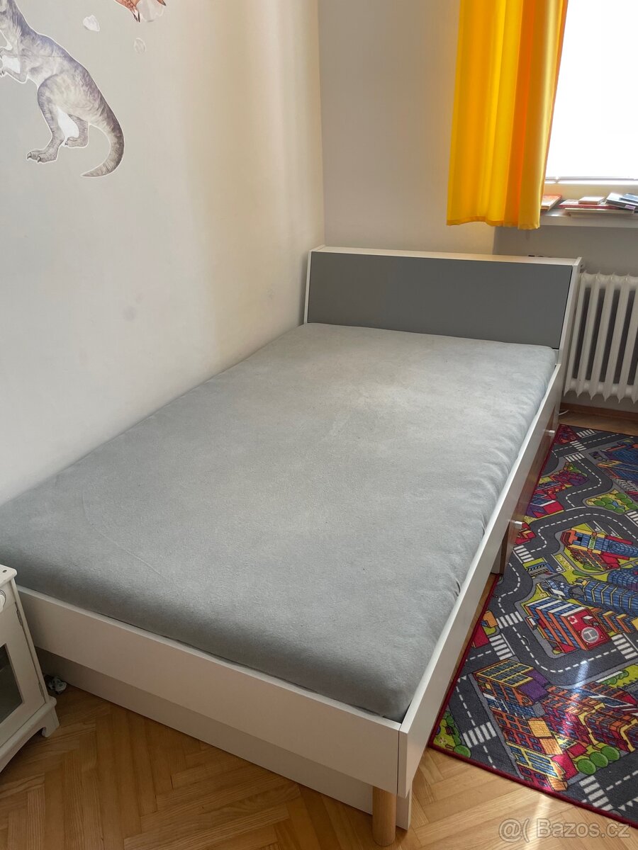 Dětská postel s matrací