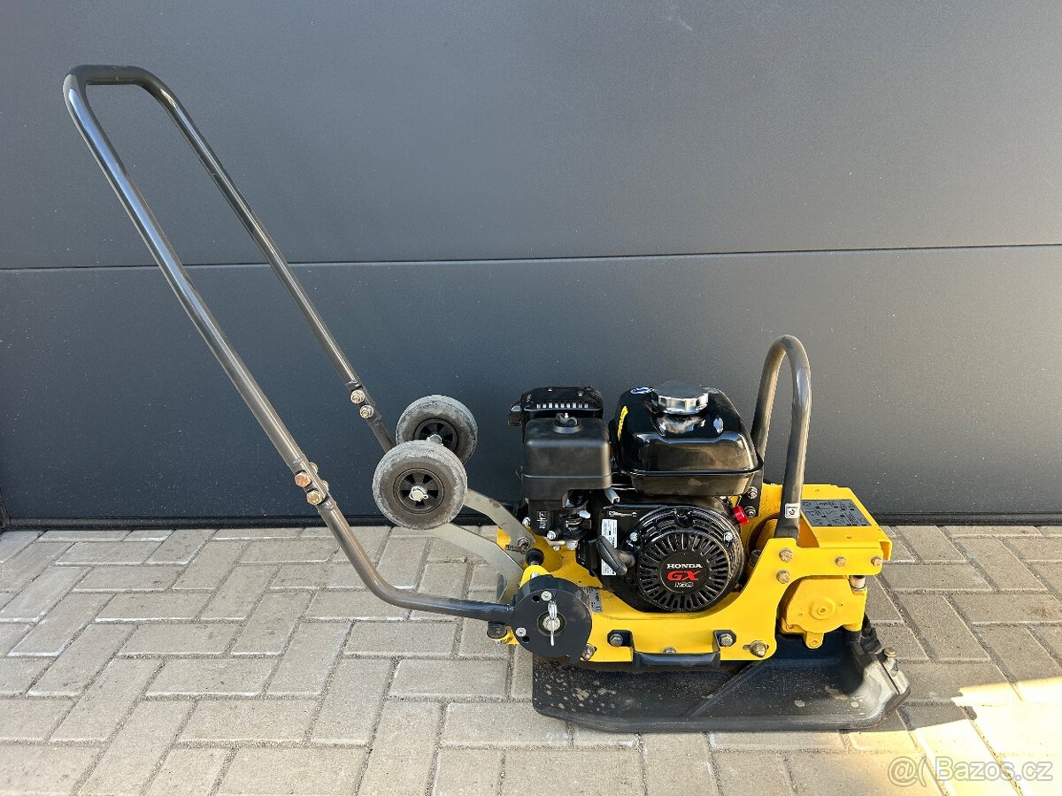 Vibrační deska Bomag BVP 18/45 | nový stroj, záruka