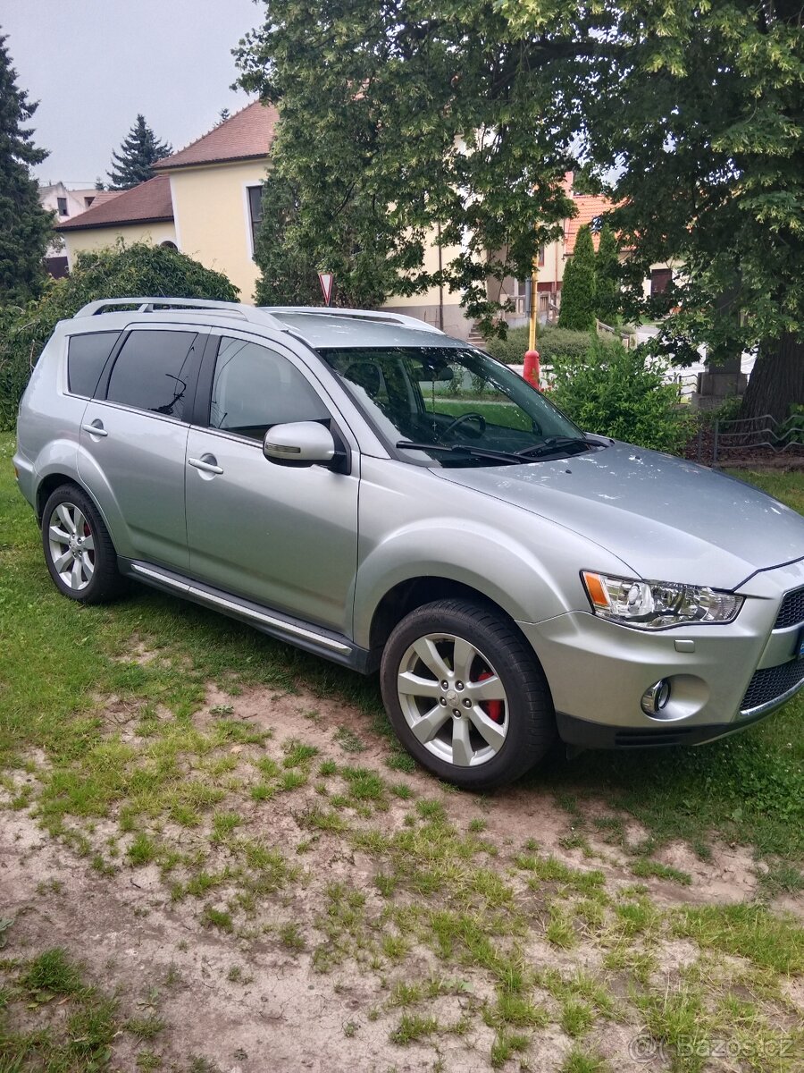 Mitsubishi Outlander 2.0DI-D,CZ Manuál,4x4