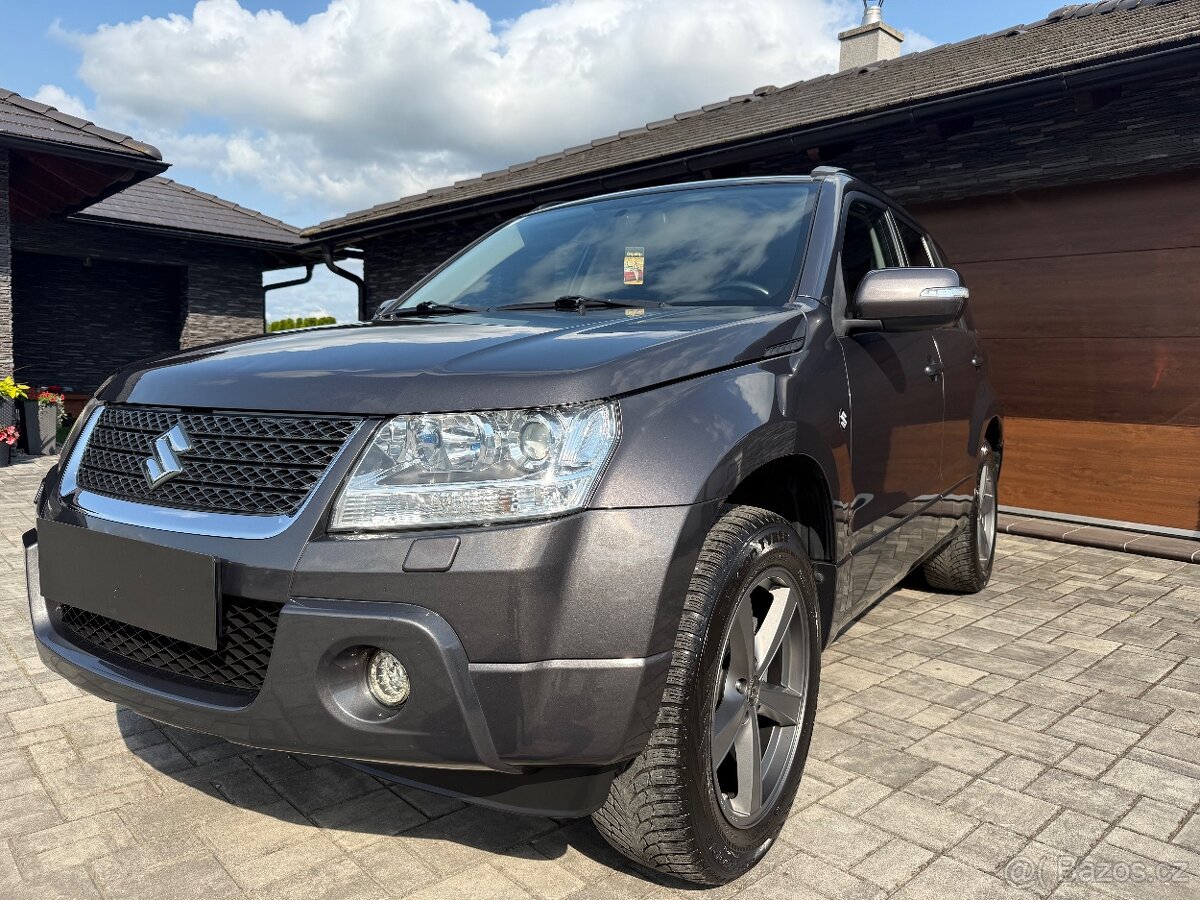 Suzuki Grand Vitara 2.4 benzin facelift 2010 4x4 bez koroze