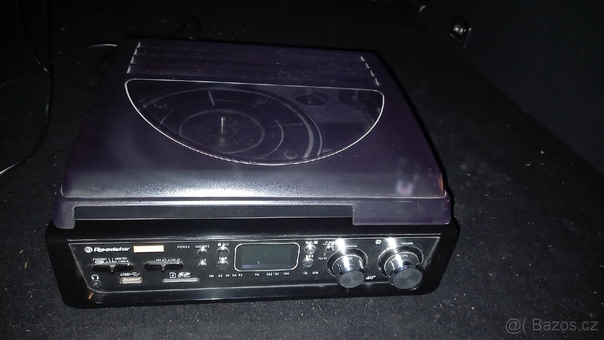 Gramofon s MP3, FM rádiem, USB/SD/MMC/3,5 MM