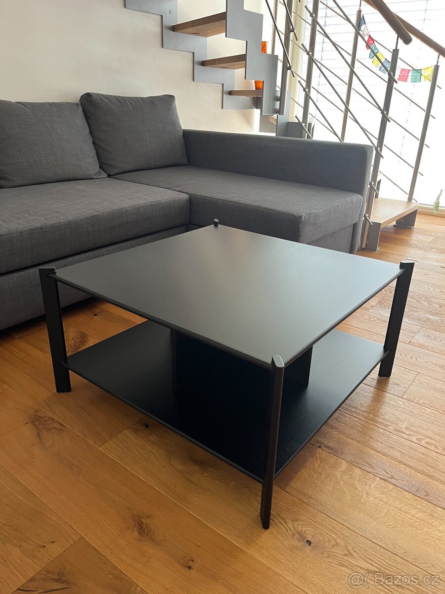 Konferenční stolek JÄTTESTA (Ikea), černá, 80x80 cm