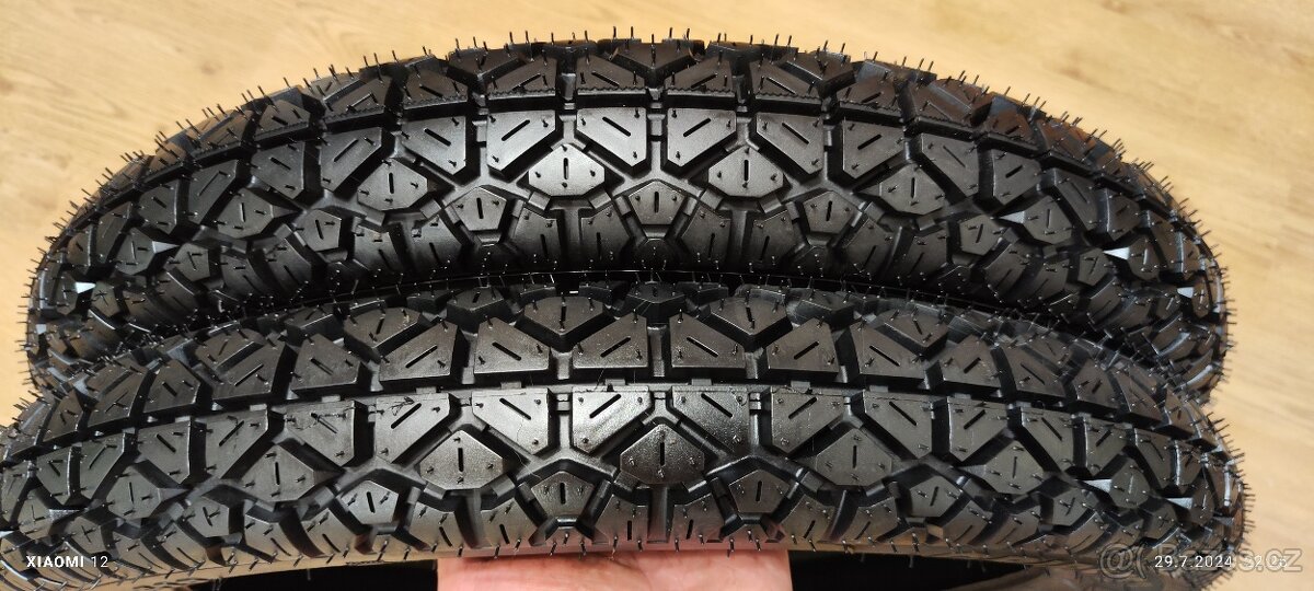 Dvě nové moto pneumatiky 3.00-18 52P Gripster