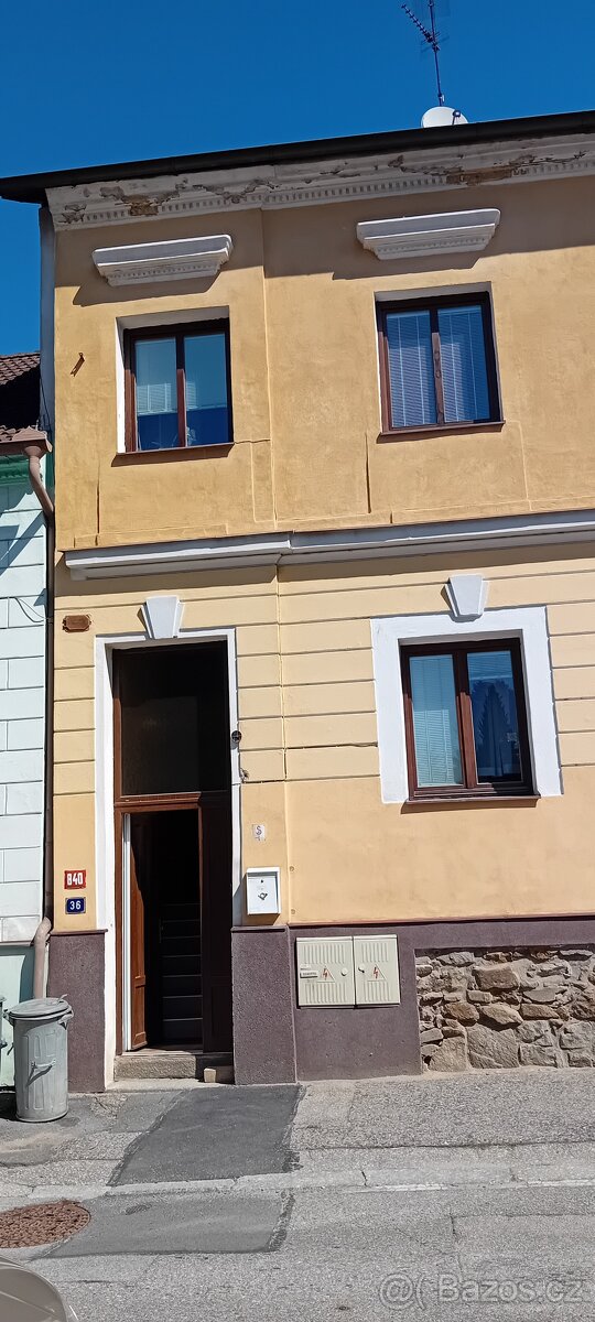 3+1 95 m2 1. patro v centru Tabora se zahradkou