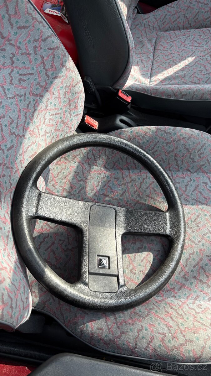 Volant z AX GT