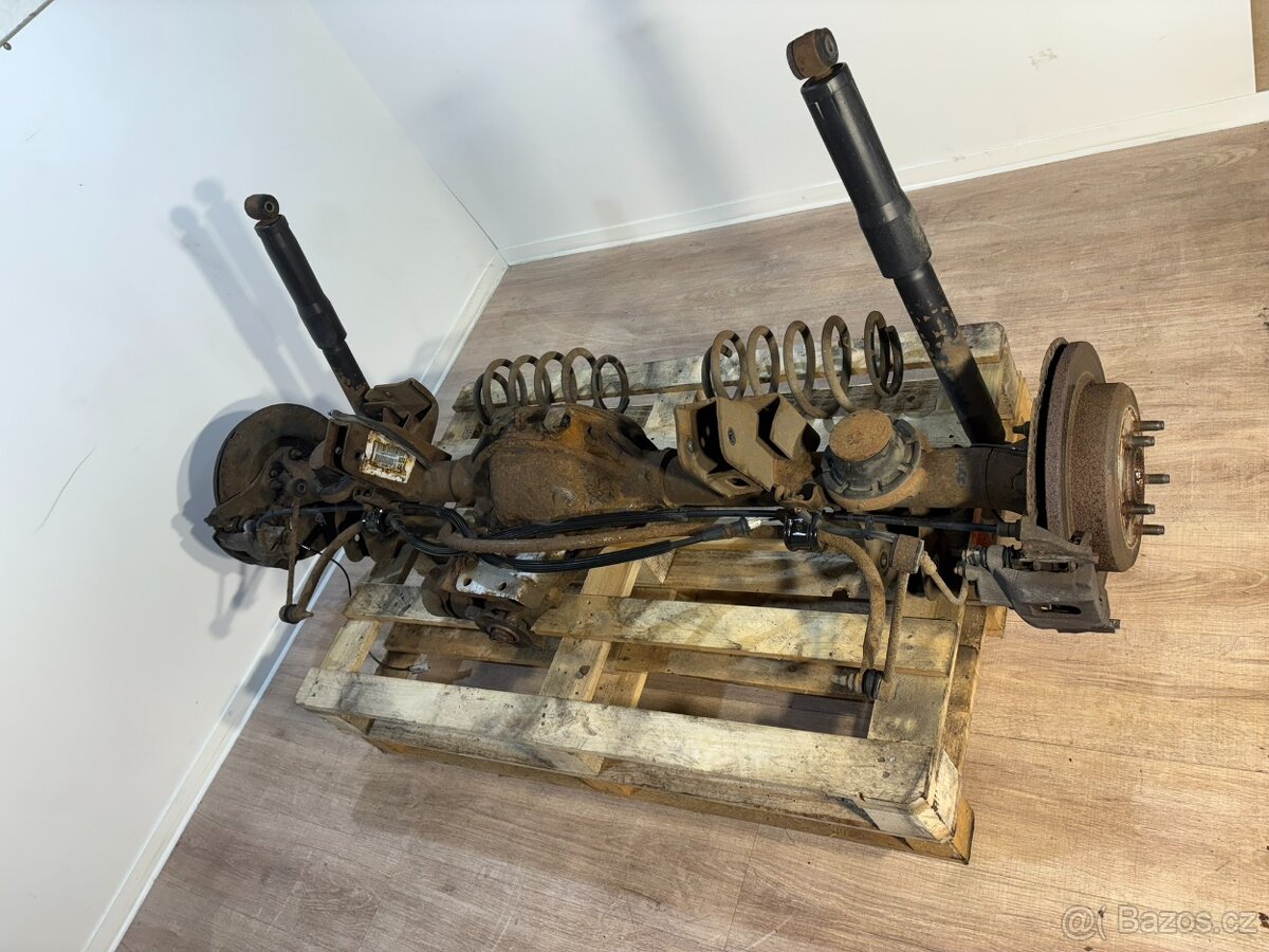 // Zadní náprava Jeep WK/WH III 3.0CRD //
