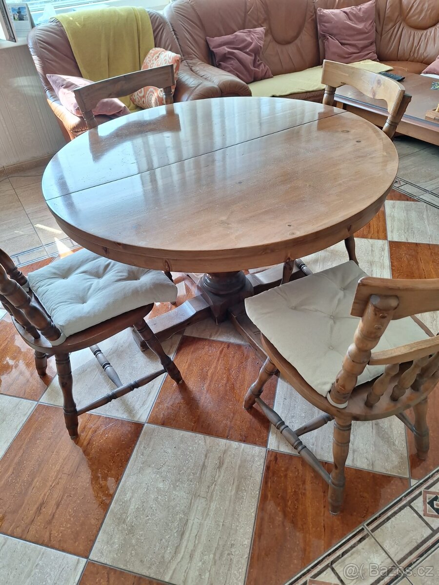 Prodám jídelní stůl se 6 židkemi
