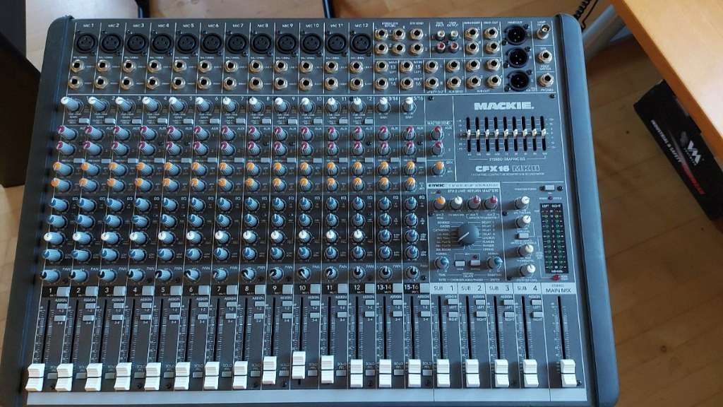 Mackie CFX 16 Mk 2