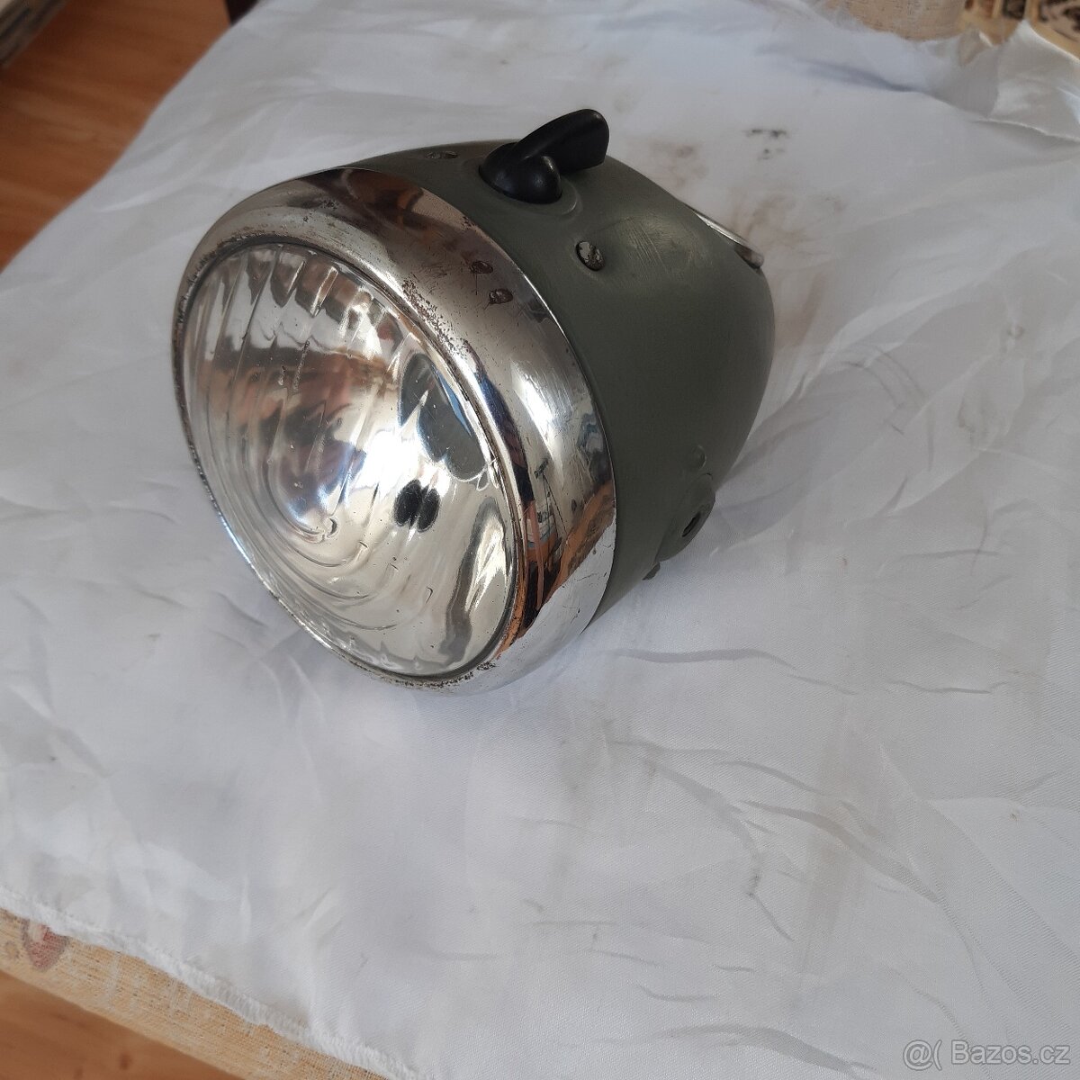 Přední světlo manet čz atd viz foto