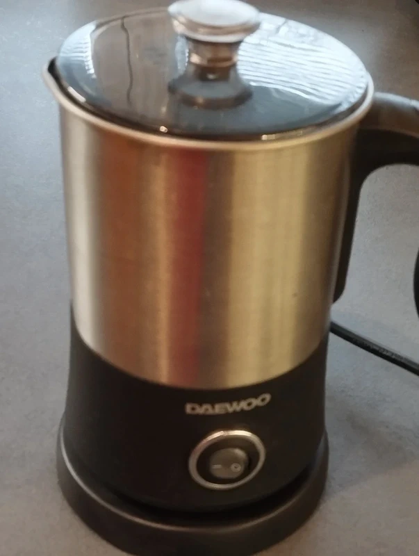 Napěňovač mléka Daewoo