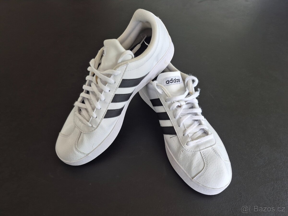 Dámské bílé boty Adidas velikost 42
