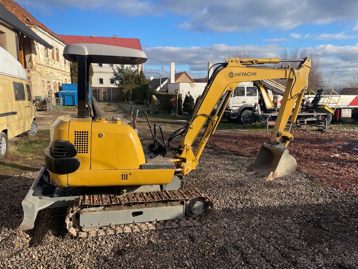 Minibagr Hitachi ZX 25-2. 2,5tuny