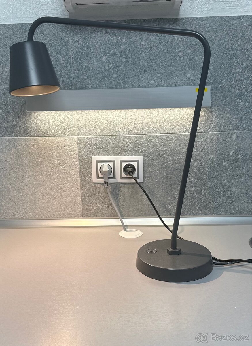 Stolní lampa