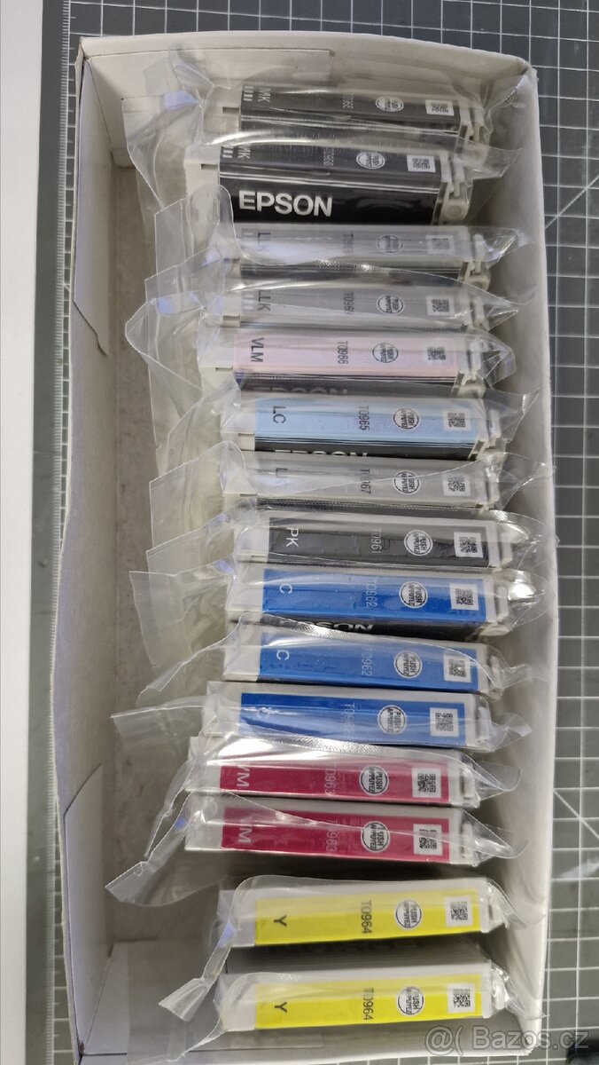 Náplně, cartridge pro Epson R2880