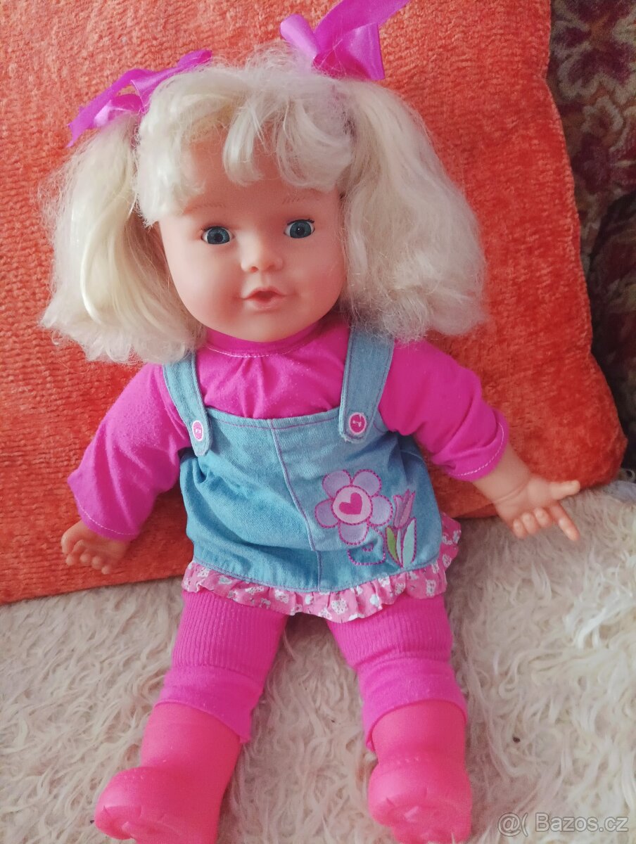 Interaktivní panenka