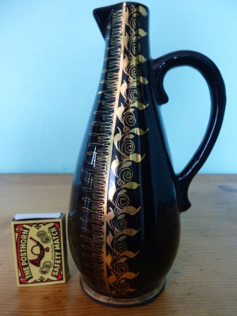 Džbánek s úzkým hrdlem č.6