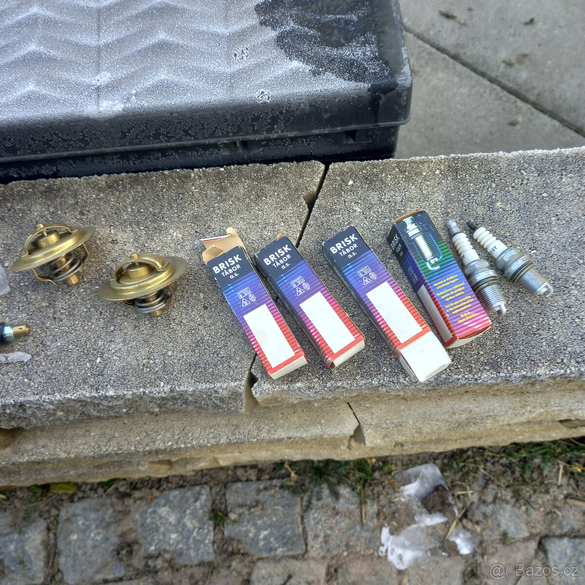 nahradní díly favorit