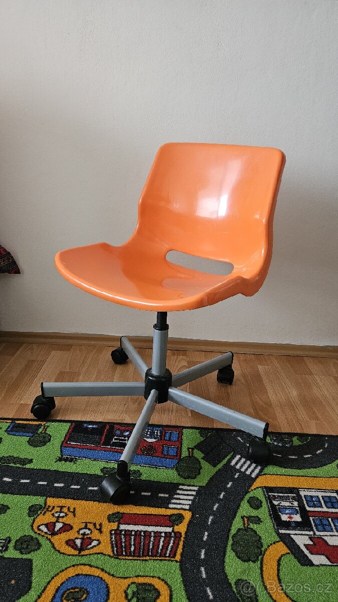 Otočné židle Ikea Snille