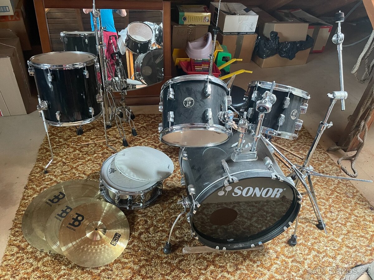 Prodám bicí soupravu Sonor