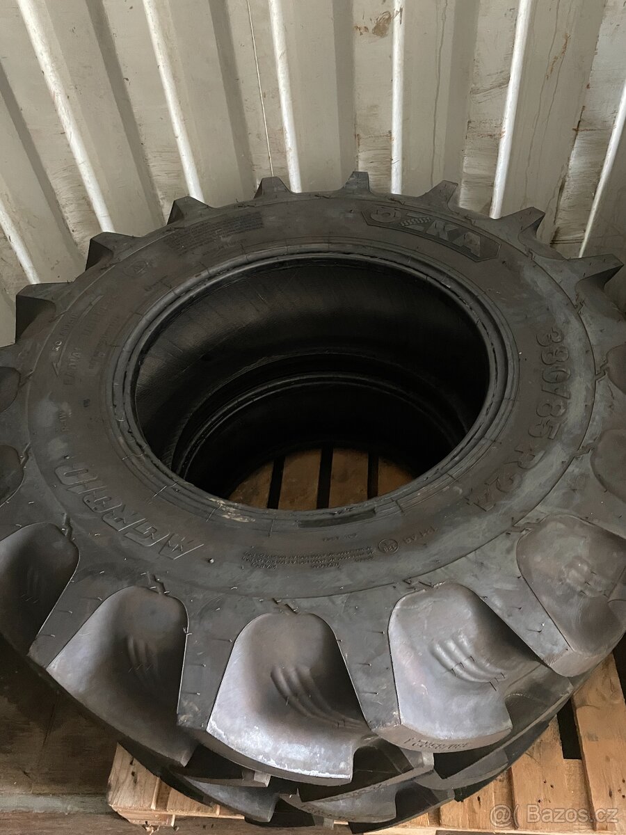 Pneu 380/85 R24 (14,9 - R24)