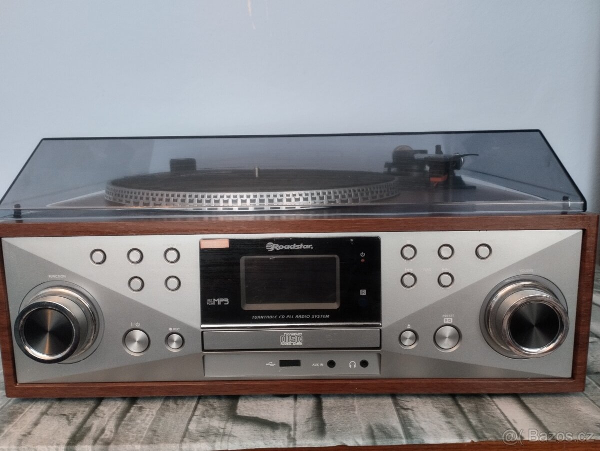 Roadstar HIF-8899BT Multimediální Hi-Fi