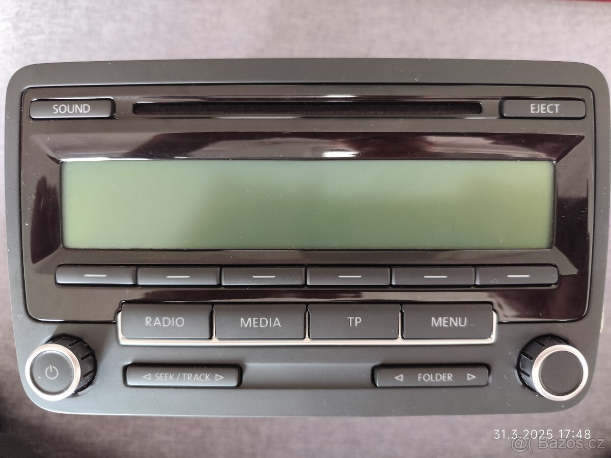 Prodám ZÁNOVNÍ Originální Autorádio Seat RCD 310 - Top Stav