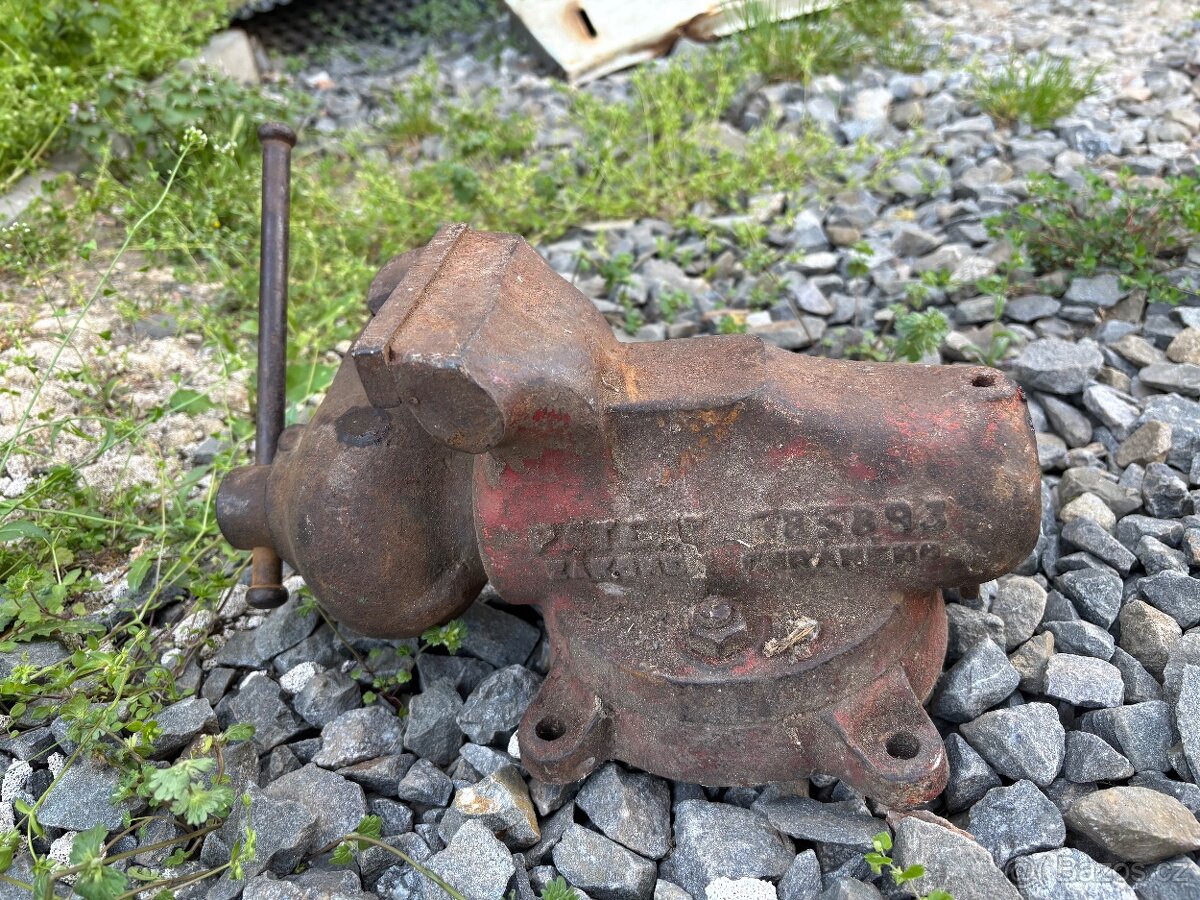 đź”§ KovovĂ© svÄ›ráky do dĂlny – poctivá vĂ˝roba, rĹŻznĂ© velikosti