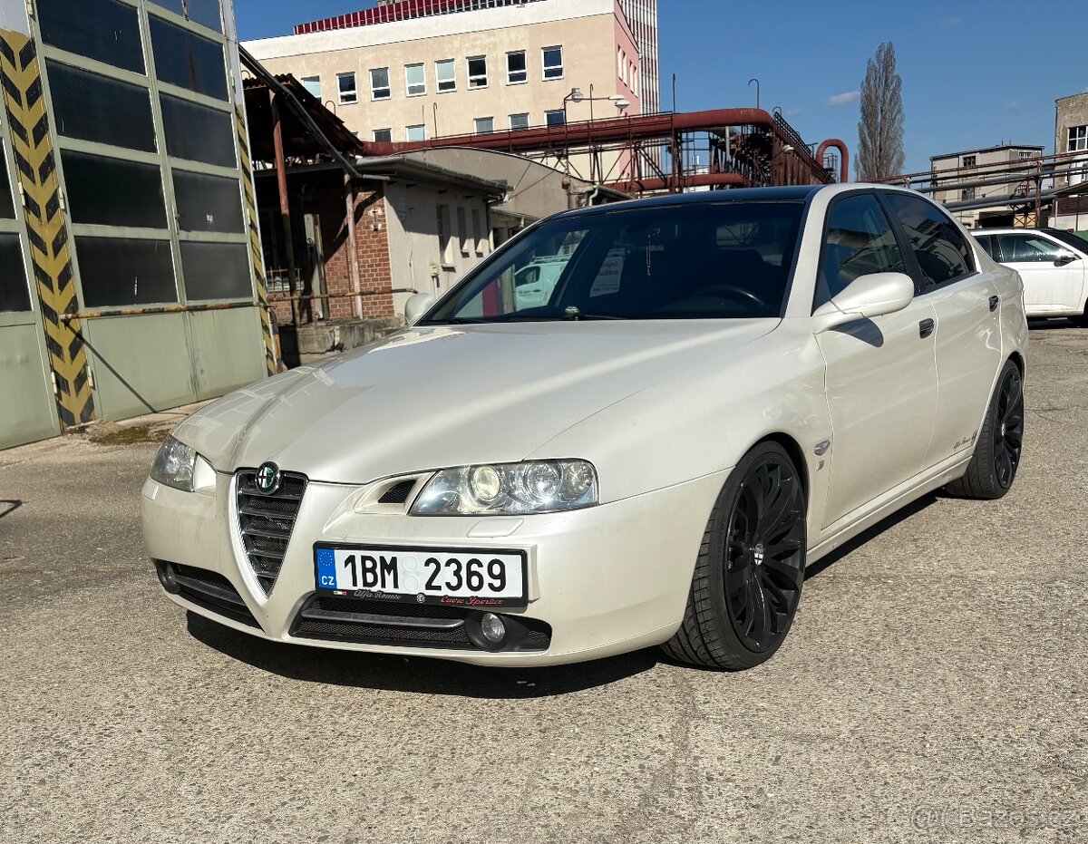 Alfa Romeo 166
