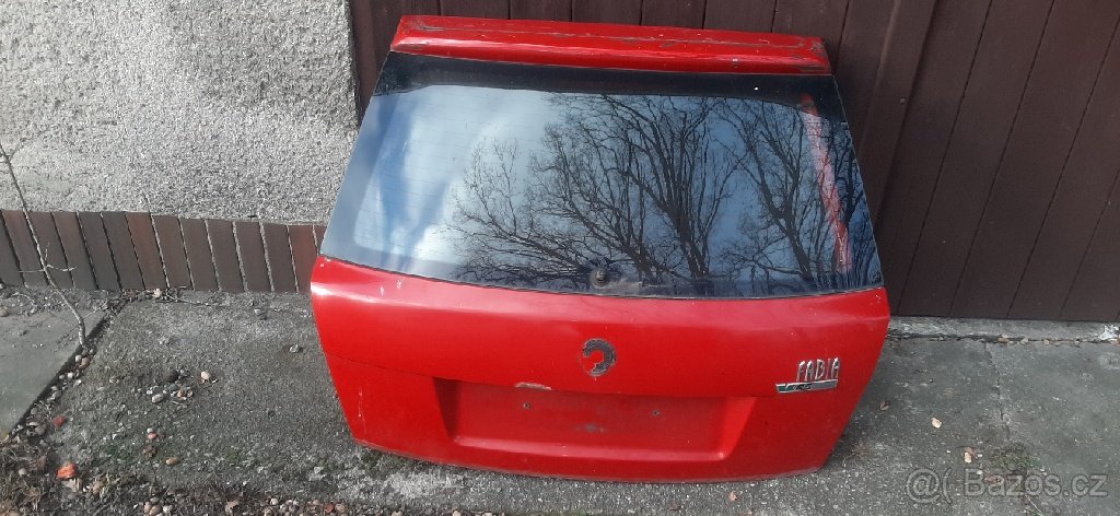 Sklo 5.dveří fabia 1