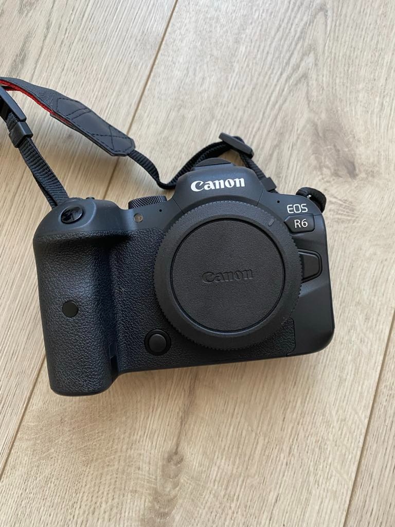 Canon EOS R6, objektiv Canon RF 85 mm a Canon RF 35 mm f/1,4
