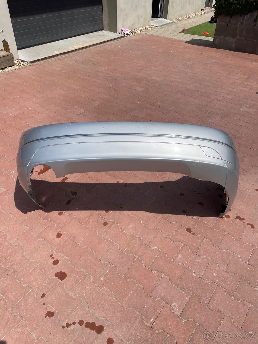Zadní nárazník Mercedes Benz w204