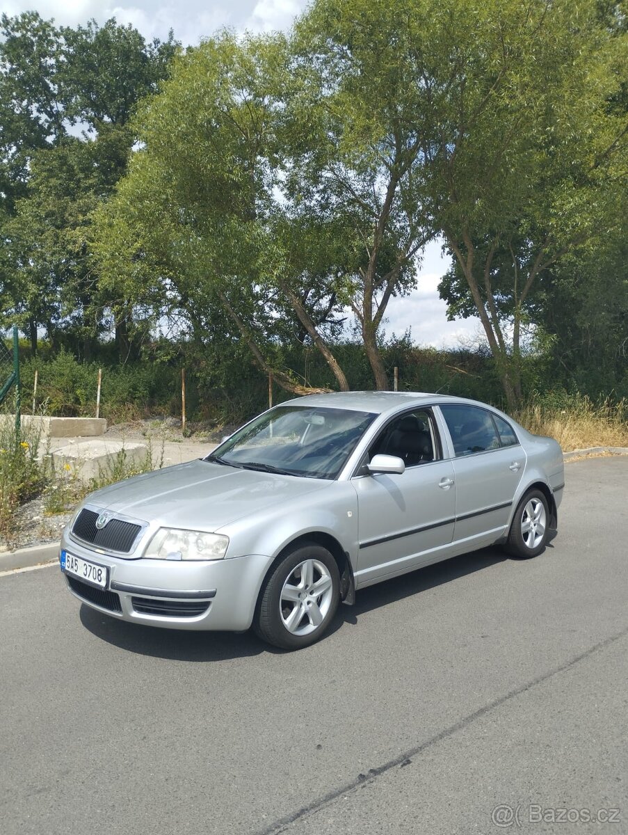 Škoda Superb, 2.8, V6, vládní vozidlo