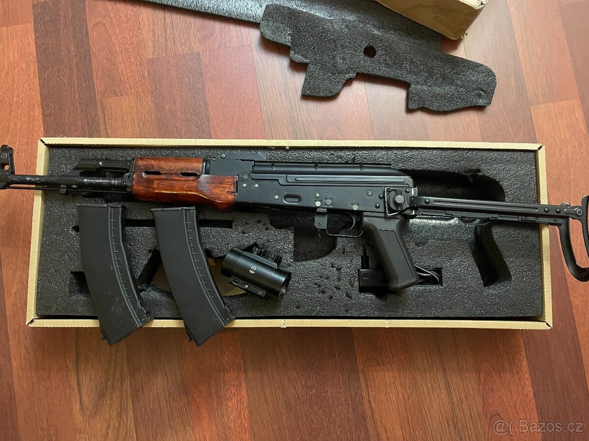 Airsoftová zbraň CYMA.048 Blue Edition – AKM reálný vzhled
