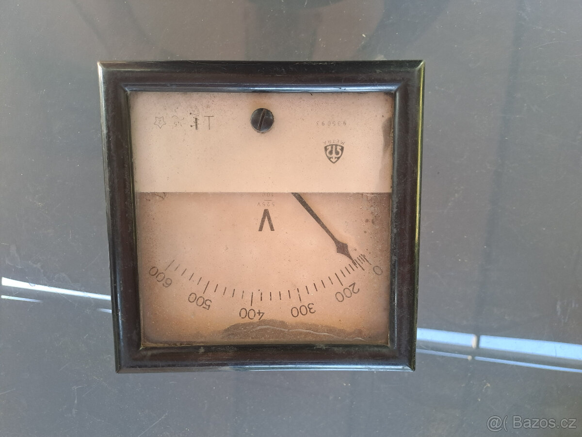 Voltmetr 0 - 600V