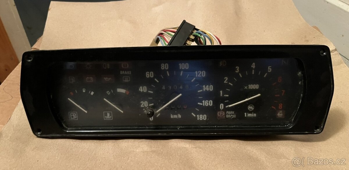 Přístrojová deska ŠKODA RAPID 130-136