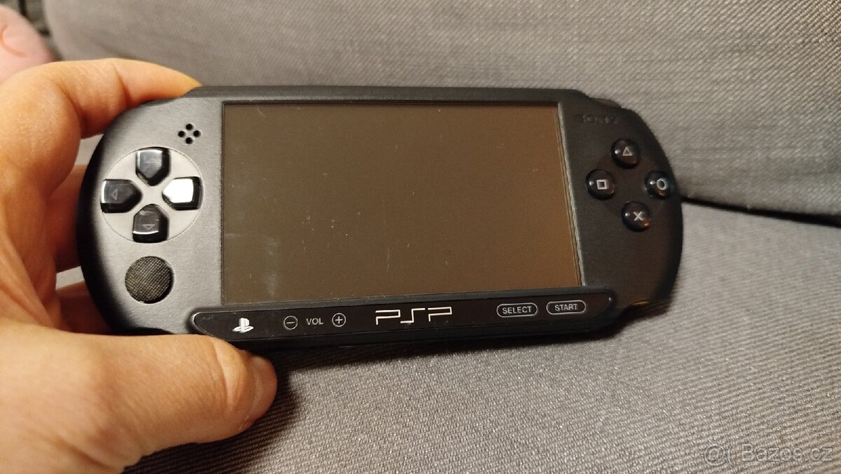Prodám Sony PSP E1004