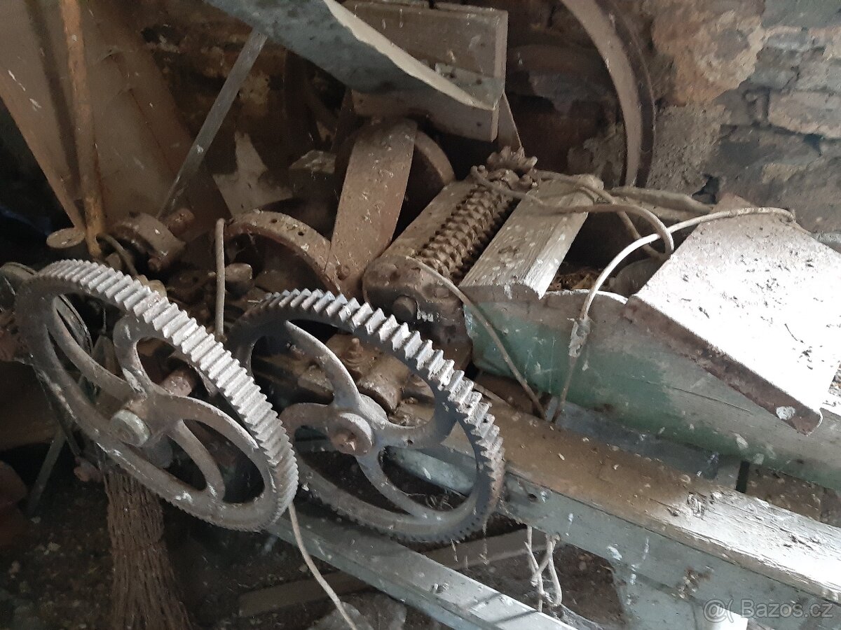 Desky dřevotříska 200 x 100 x 2cm