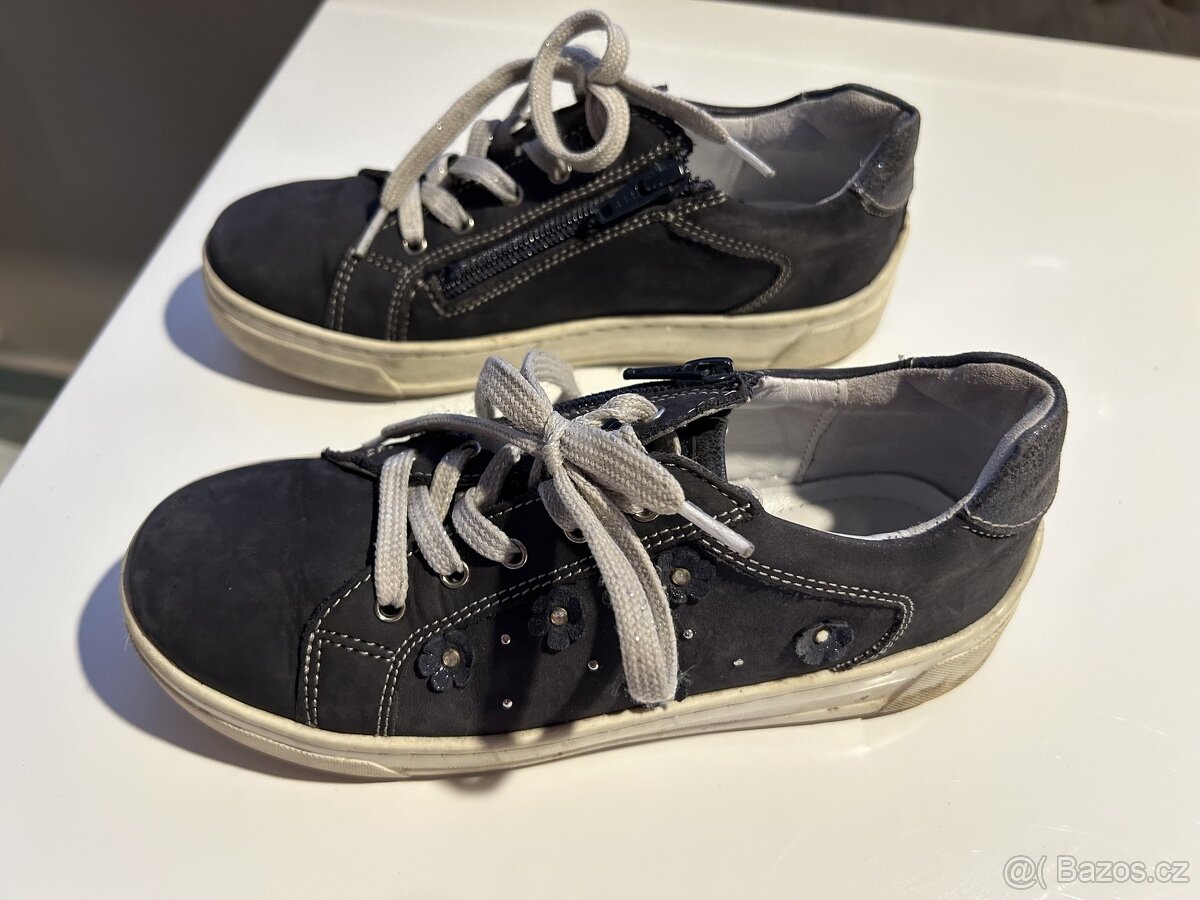 Dívčí kožené podzimní / jarní boty Lasocki vel. 33