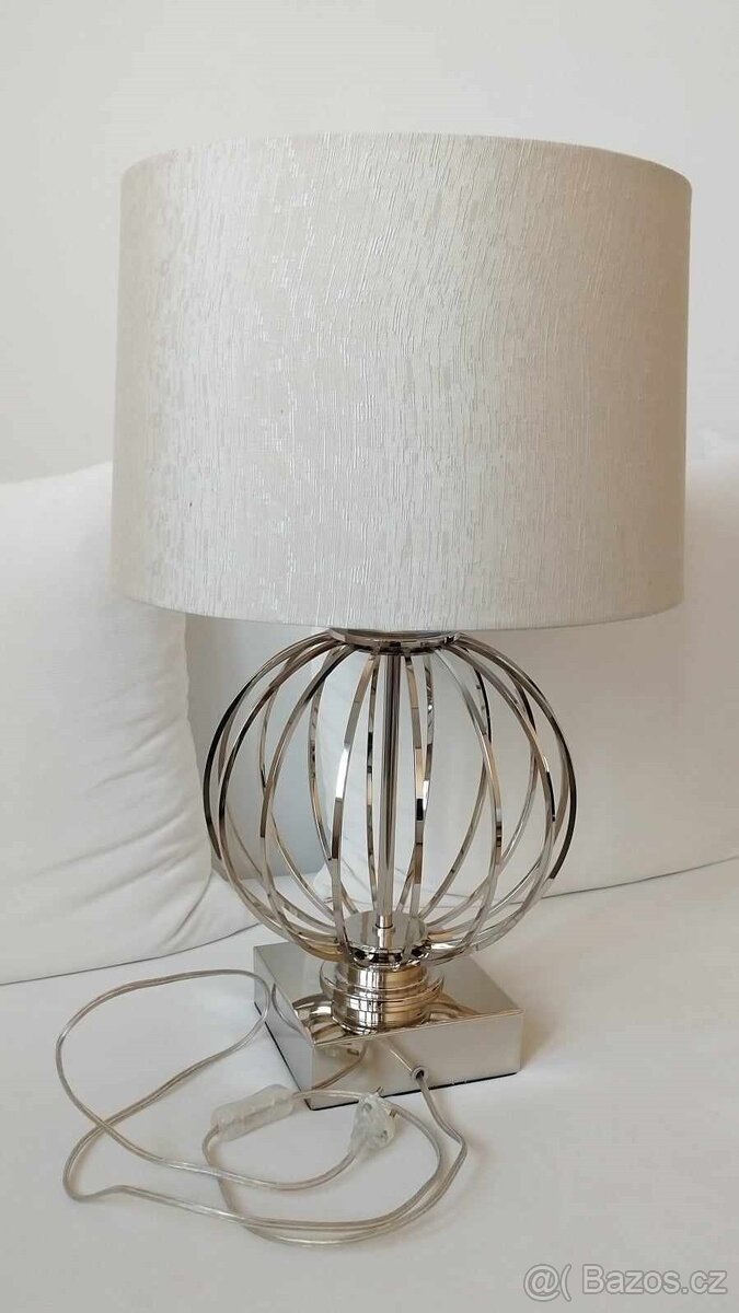 STOLNÍ LAMPA GLOBUS