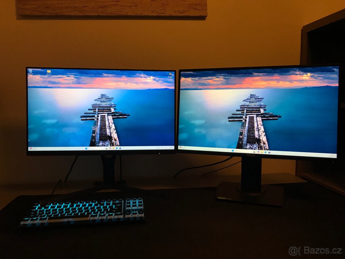 Kompletní PC sestava - PC + 2x monitor + klávesnice