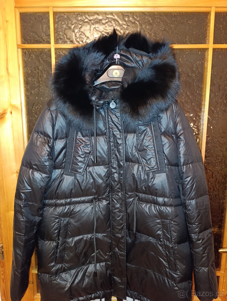 Bunda s kožešinou zn. Kara