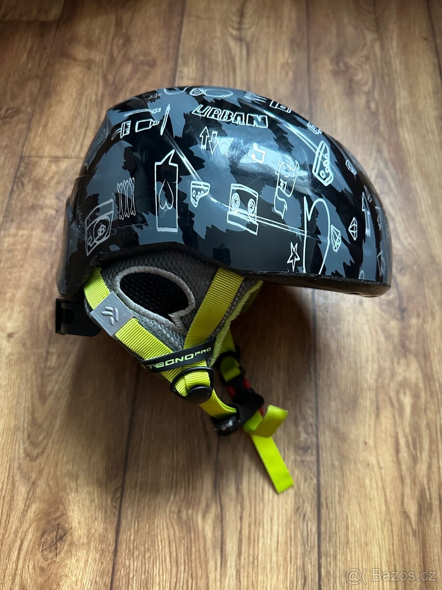 Lyžařská helma M 55-58cm detska Urban Kids