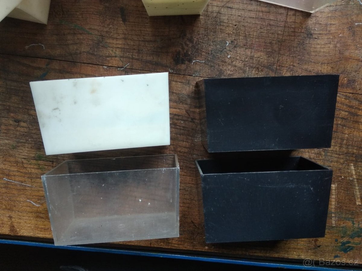 PRODÁM plastové krabičky