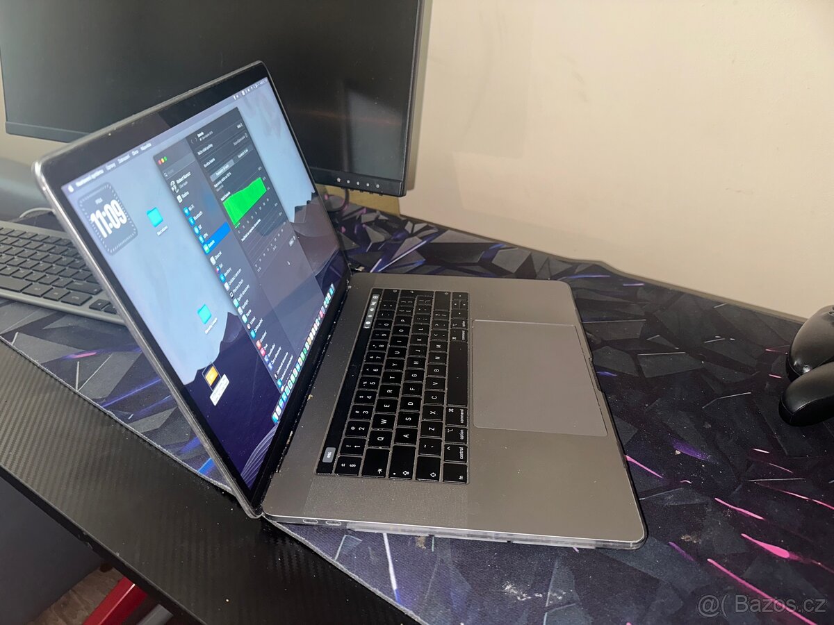 MacBook Pro 15-2018– 6jádro i7 / 16GB RAM /