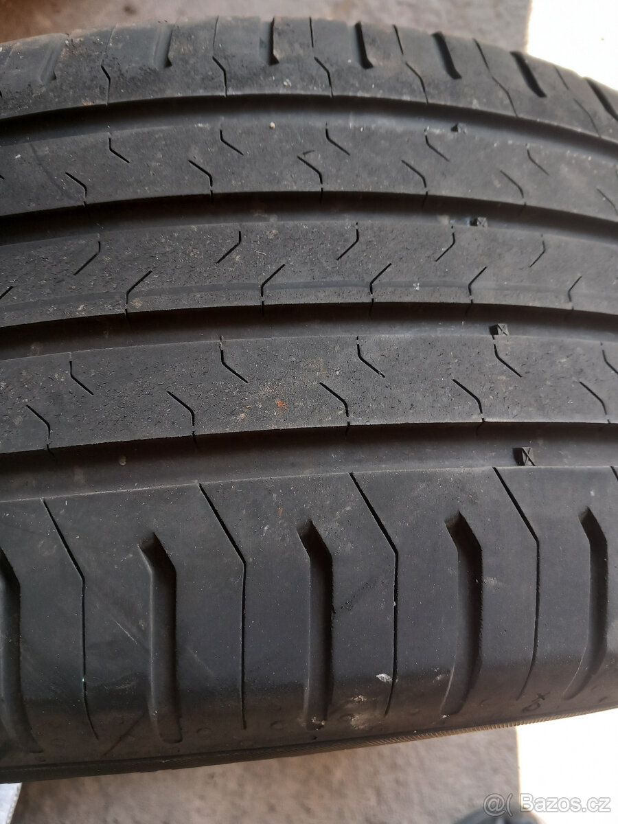 235/55R17 , 2 KS LETNÍCH PNEU CONTINENTAL
