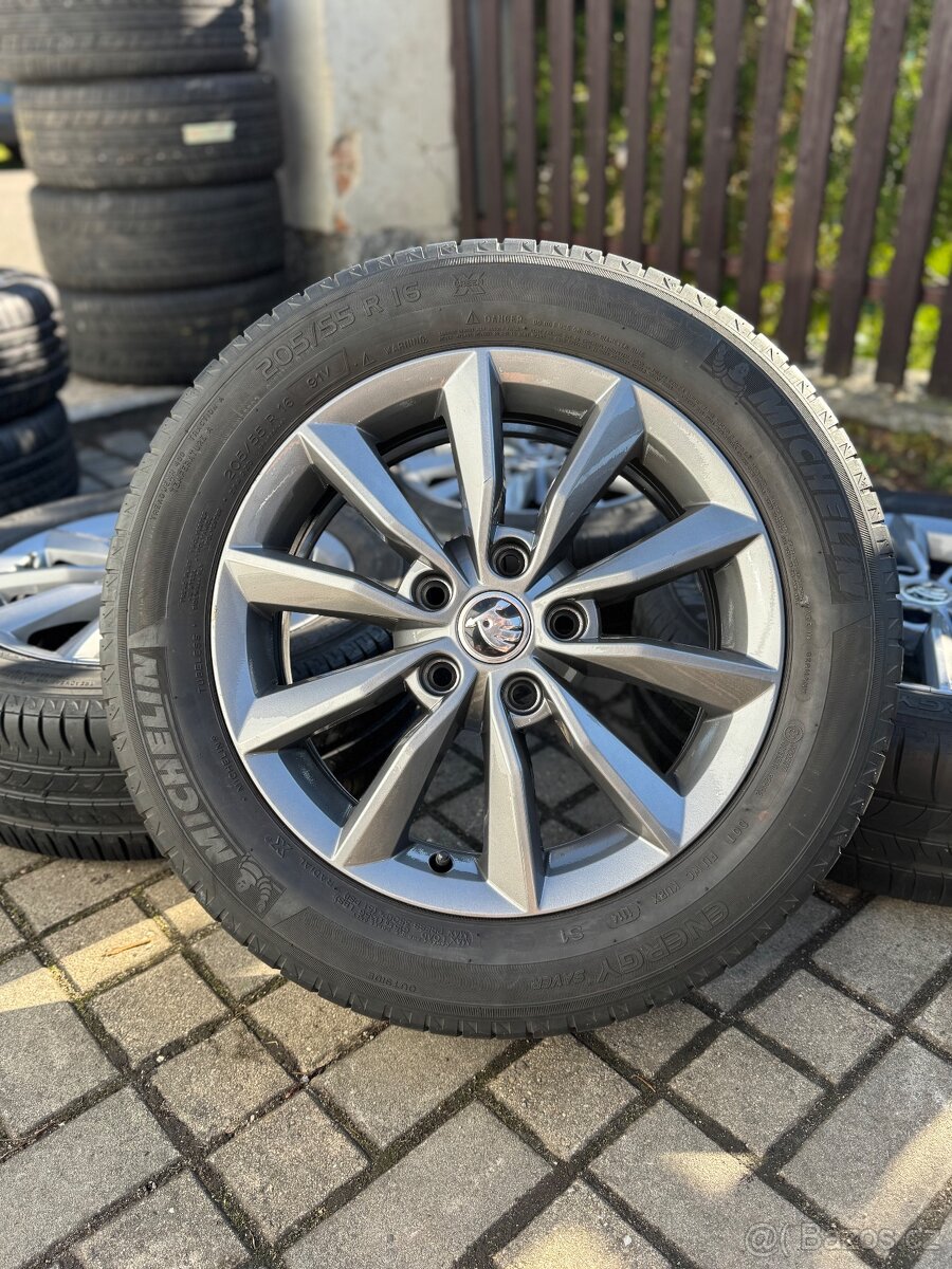 ORIGINÁL Alu Škoda Minoris R16, 5x112 - TOP STAV