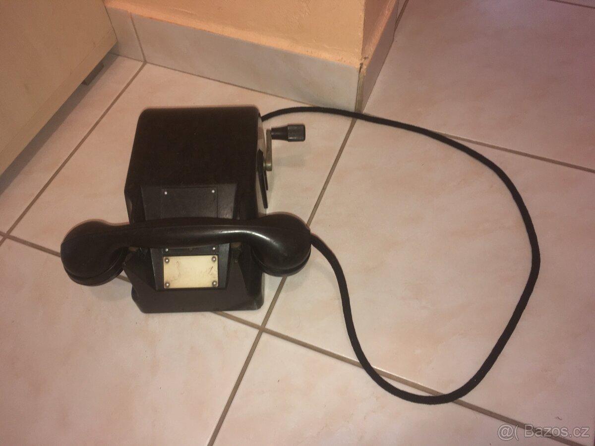 Telefon Tischfernsprecher TF 38, štábní