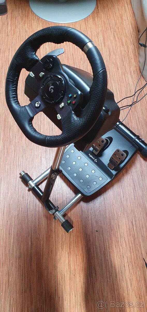 Volant s pedály logitech G920 a stojanem wheel Stand pro