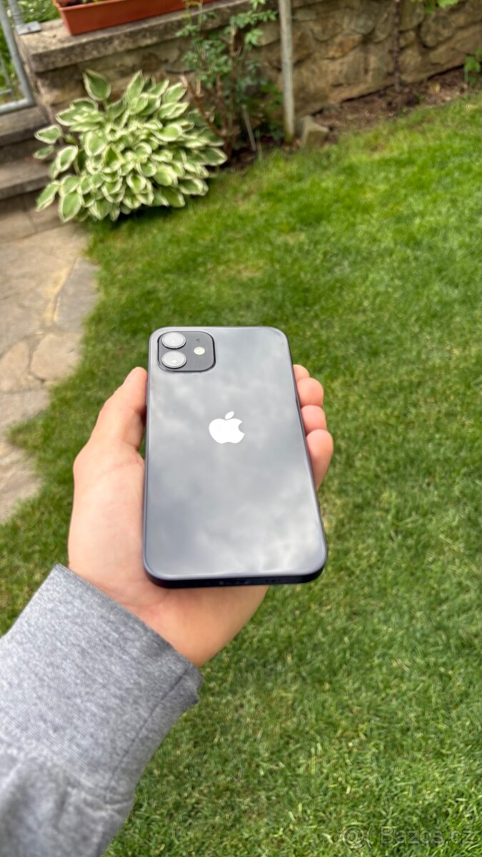 iPhone 12